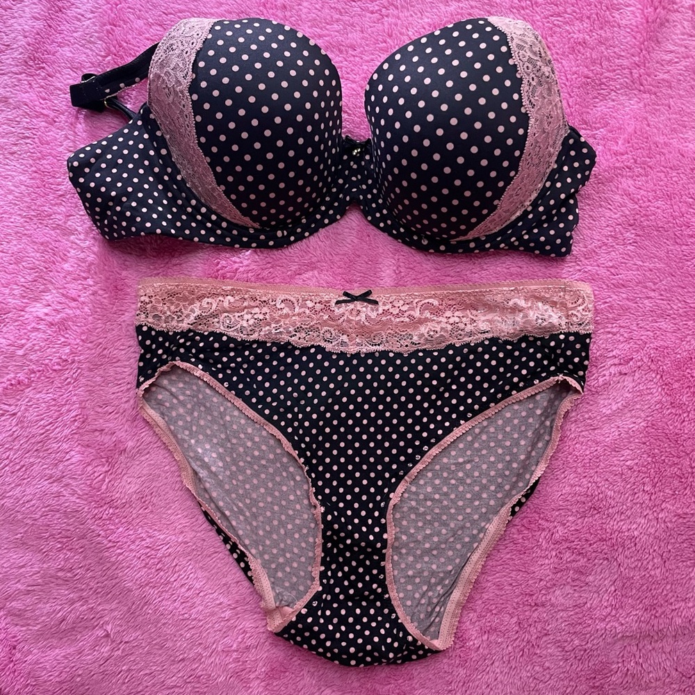Soma matching bra and panty set with pink polka dots